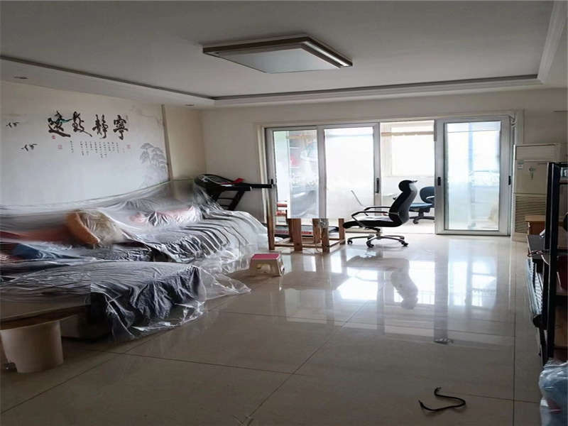 睿智園小區(qū)法拍房1、2棟1803號房產(chǎn)及室內(nèi)家具家電