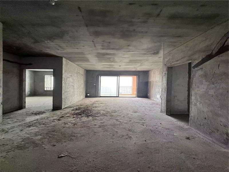 三一街區(qū)法拍房一期4、5棟2602號及地下室-1336號不動產(chǎn)（實勘地庫車位編號C073）