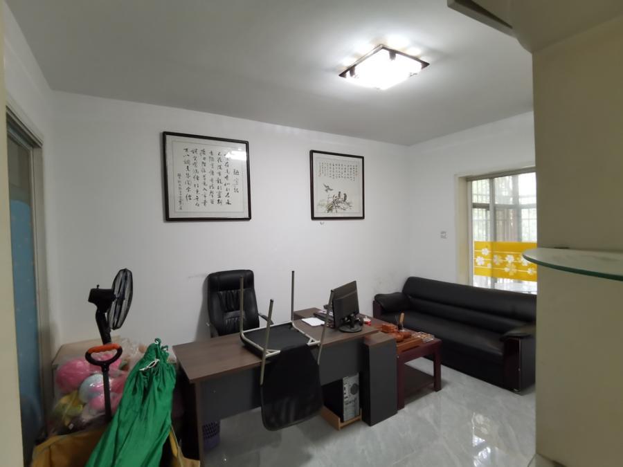 香海西岸法拍房B01、02、03棟208房