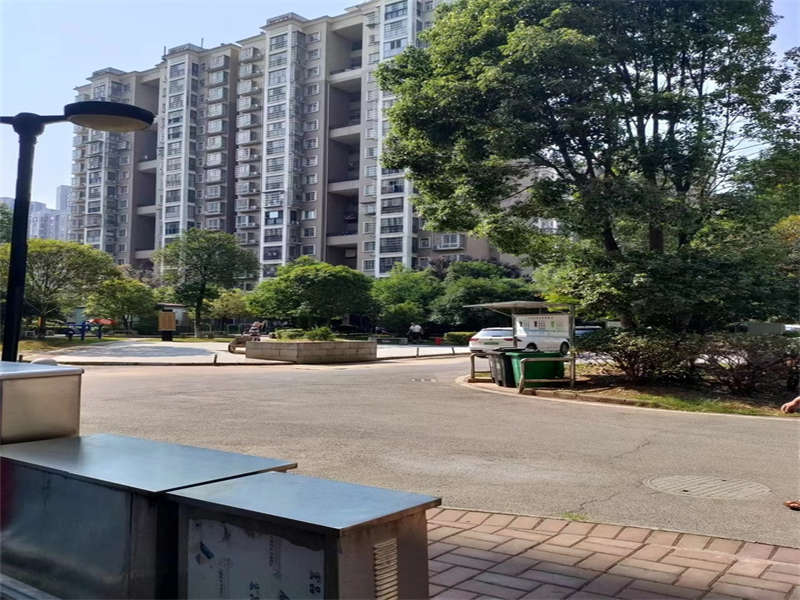 麓谷和馨園法拍房B區(qū)6、7棟1109號(hào)